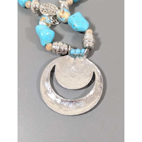 Southwestern Boho Faux Turquoise Glass Hammered Statement Necklace 22" - Picture 10 of 10